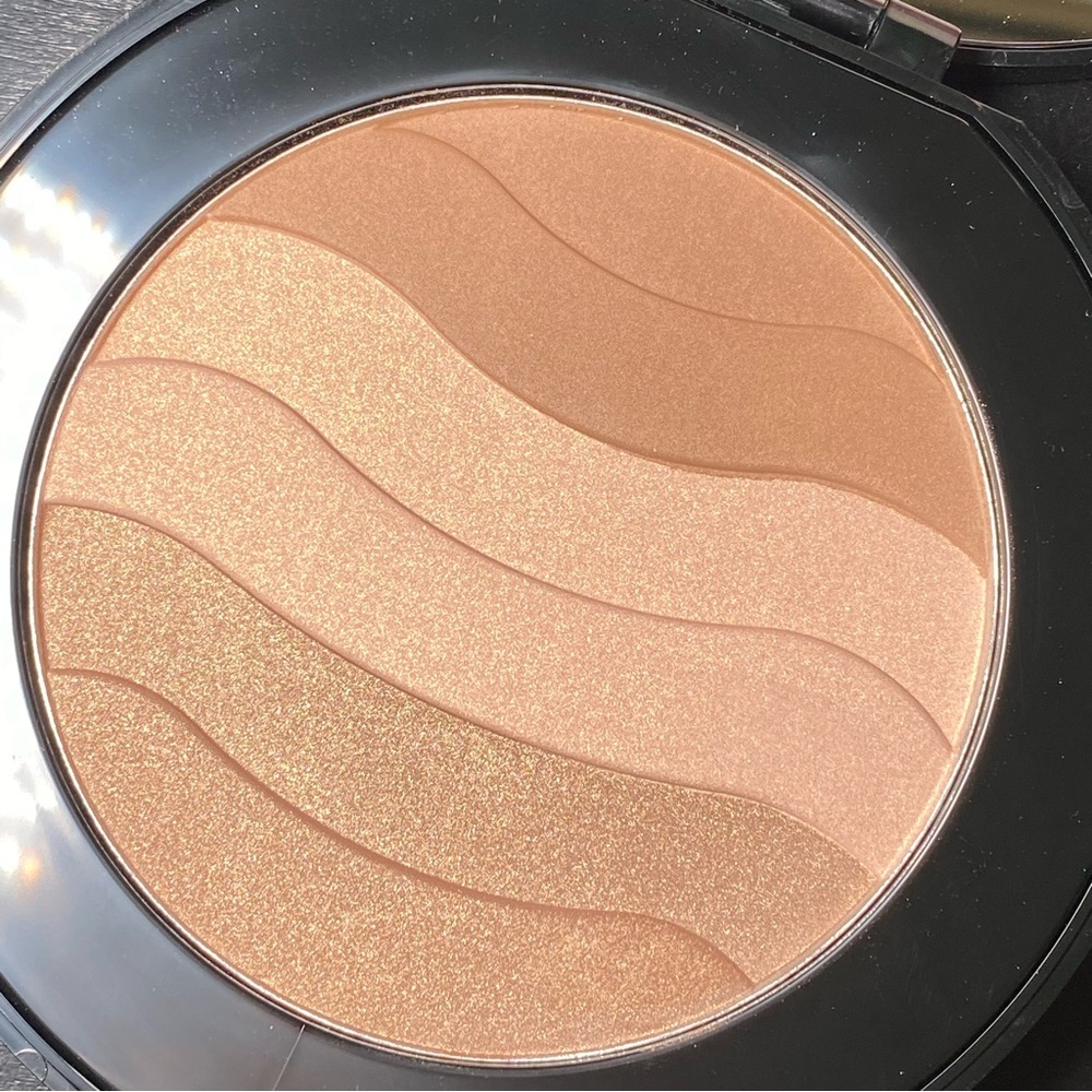 Quo Bronzer Powder - Picture 4 of 4